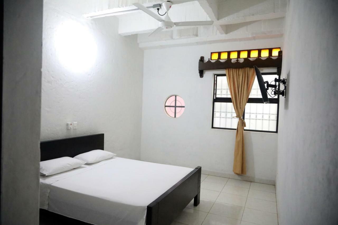 Hospedaje Aquel Almendro Santa Fe de Antioquia Bagian luar foto